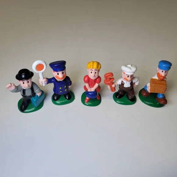 Vintage Train Towns People Plastic 2 Inch Cargo‎ Mechanic Business Commute Play