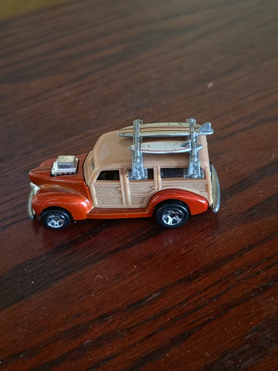 1940 Ford Woodie. Hot Wheels. Woody Wagon with Surfboards - Orange & Tan