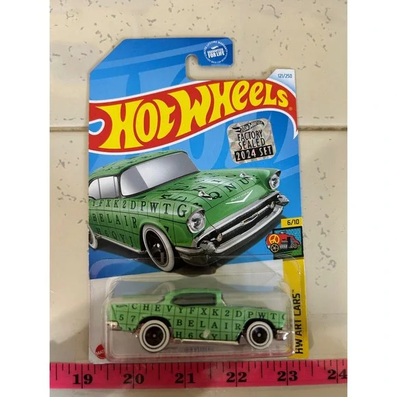 Hot Wheels 1957 Chevy HW Art Cars Diecast Car Green 6‎ 10