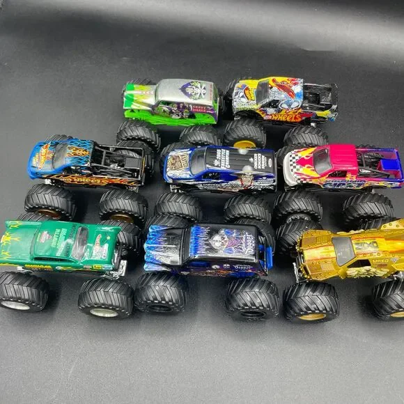Hot Wheels Monster Jam Truck Lot Diecast 1:64 Scale Bounty Hunter King Krunch 8