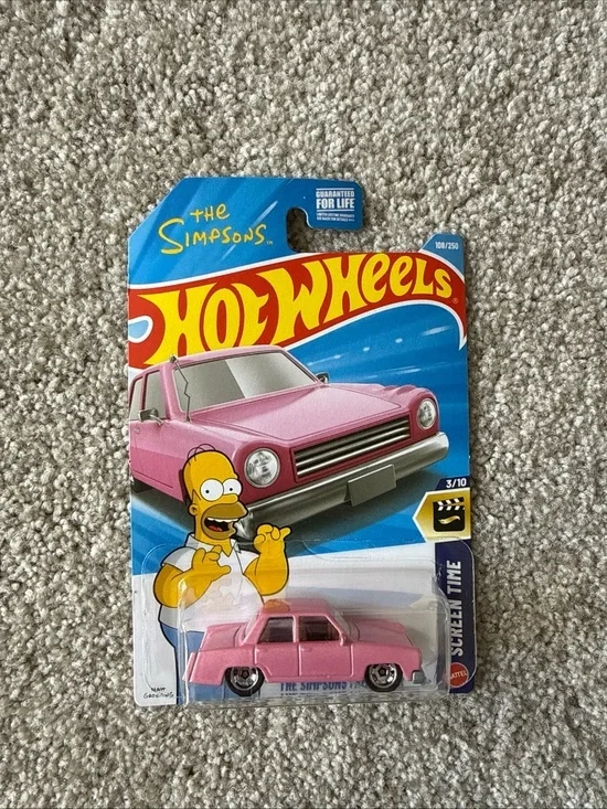 NWT Hot-wheels The Simpsons pink family car 3/10