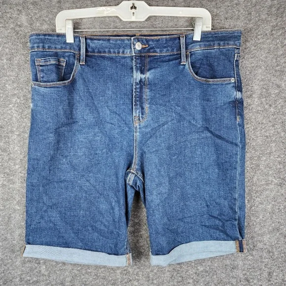 Old Navy Bermuda Shorts Womens 16 Blue Denim Cuffed Stretch Mid Rise Casual