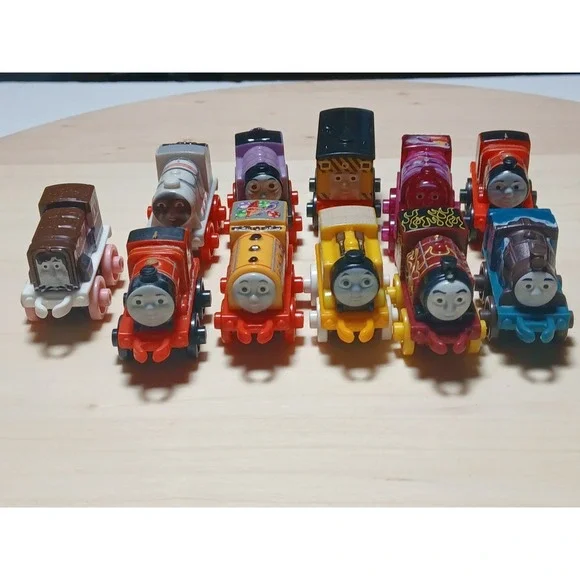 Thomas & Friends Mini Train Engines Lot, Multicolor