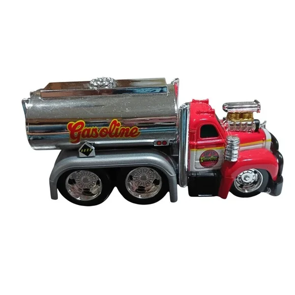 Muscle Machines 1953 Mack B61 Gasoline Tanker Truck 1:64 Scale