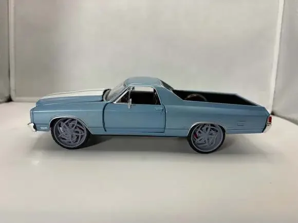 New Ray 1970 Chevrolet El Camino SS 1:25 Scale Diecast Model Car
