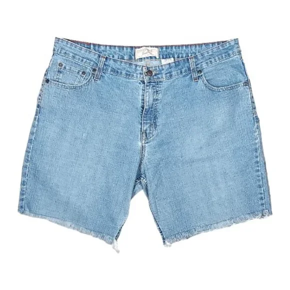 💖💖SIGNATURE BY LEVI STRAUSS MID-RISE FRAYED HEM DENIM SHORTS (18)
