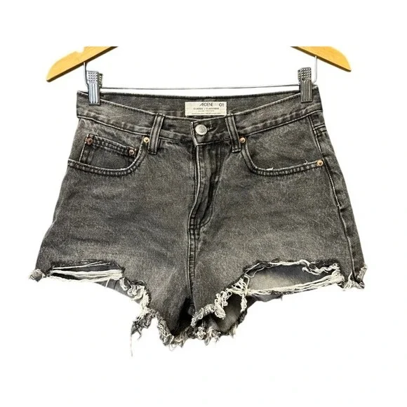 Ardene Classic High Rise Denim Shorts Washed Black Gray Frayed Hem Size 1