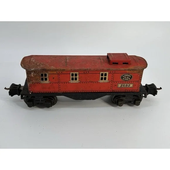 Vintage Lionel Lines Caboose No. 2682 Red Stamped Tin Train Collectible USA‎