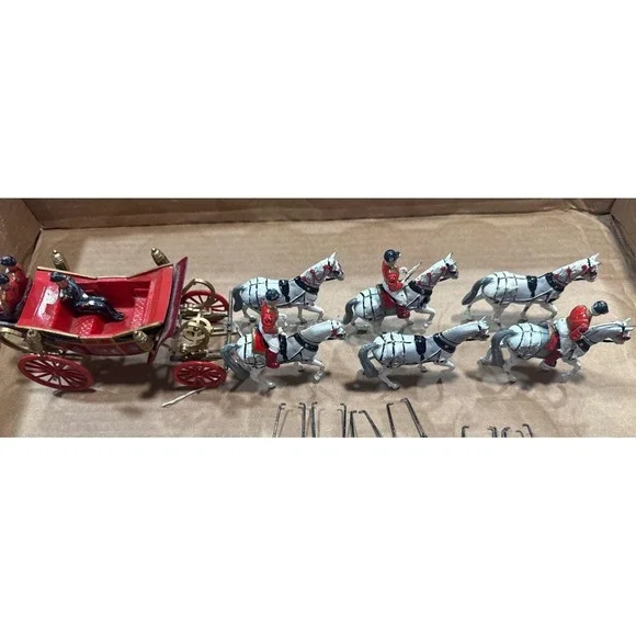 Vintage Britains Coronation Horse Drawn Coach‎ Toy Soldiers Cast Metal Horses