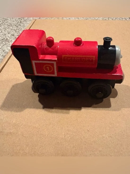 Skarloey Red Thomas the Tank Engine & Friends Wooden Railway Train 2003 Vintage