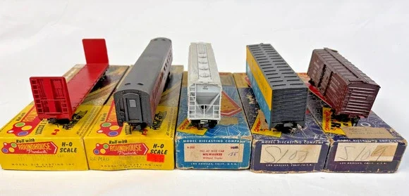 Roundhouse HO Scale Freight Car Lot Flat Car Passenger Hopper Box Mixed Vintage
