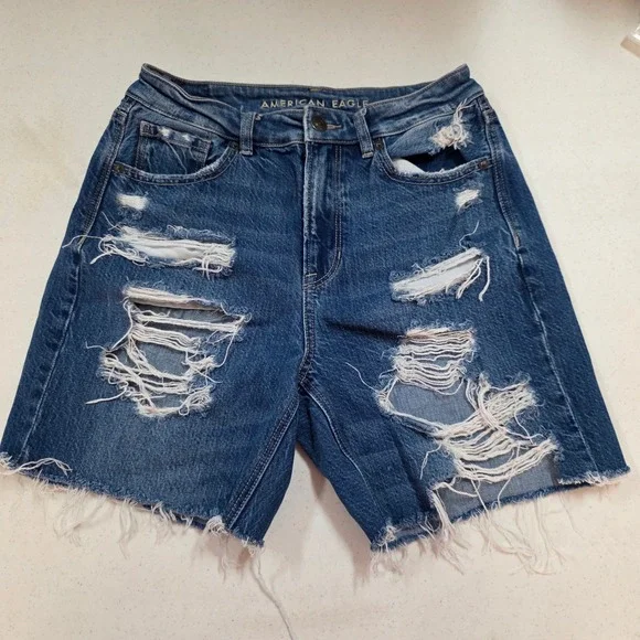 American Eagle Distressed Denim Shorts Womens 4 X-Long Medium Wash Ripped Frayed