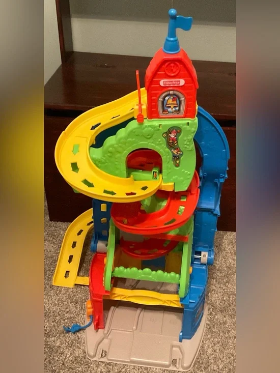 Fisher-Price Little People Wheelies Stand ’n Play Rampway Parking Garage Playset