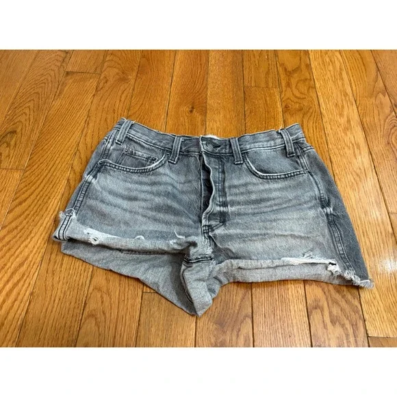 Universal Thread Gray High Rise Mini Shorts Denim Frayed Hem Button Fly Size 8