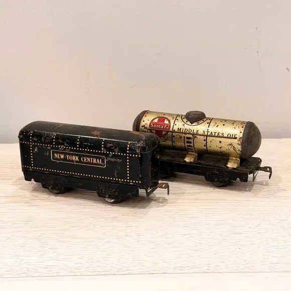 Vintage Marx New York Central Train Tender & Santa Fe Middle State Oil Tank 553