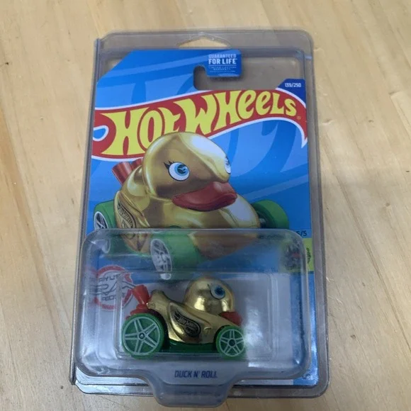 Hot Wheels TREASURE HUNT TH Street Beasts 5/5 Duck N' Roll 139/250 Gold Case NEW