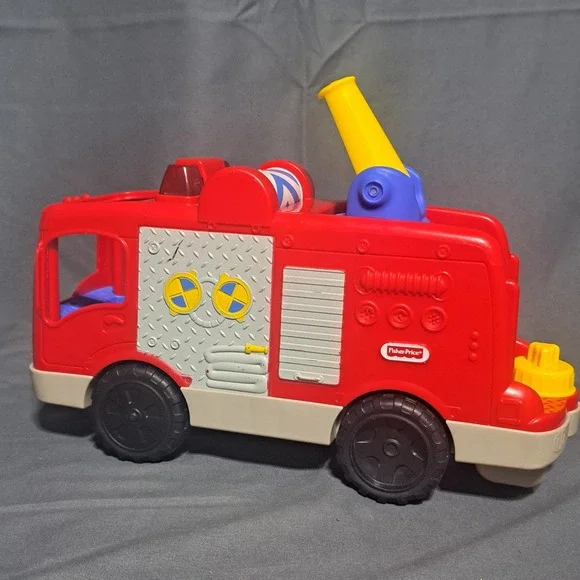 Fisher Price Little People‎ Helping Others Fire Truck Vehicle SOUNDS WORK