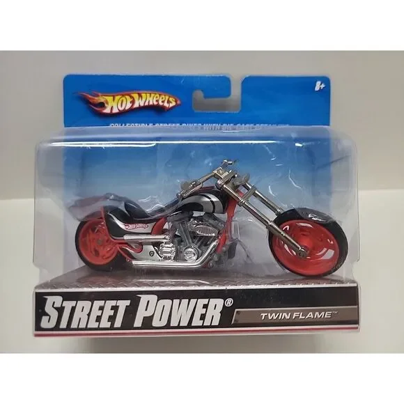 New 2009 Hot Wheels Street Power Street‎ Bikes - Twin Flame 1:18