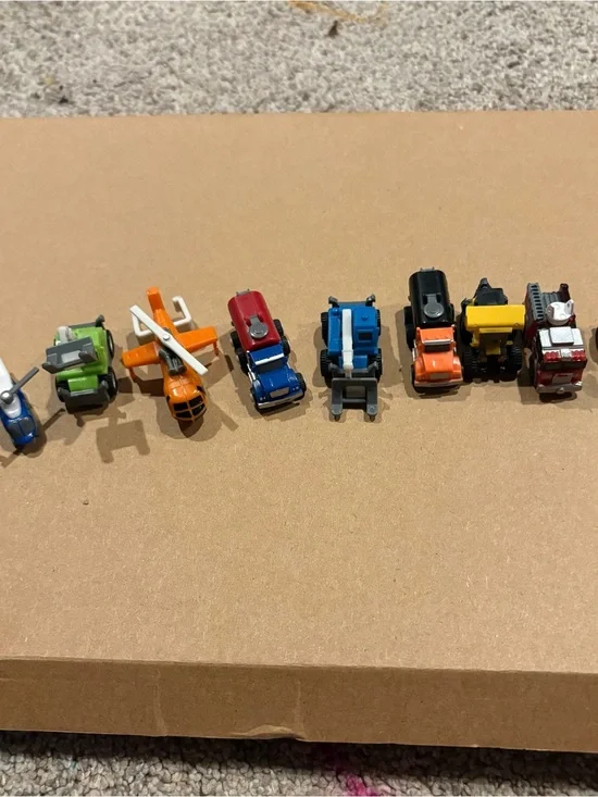 DRIVEN by BATTAT Pocket Series Mini Vehicle Lot Micro
