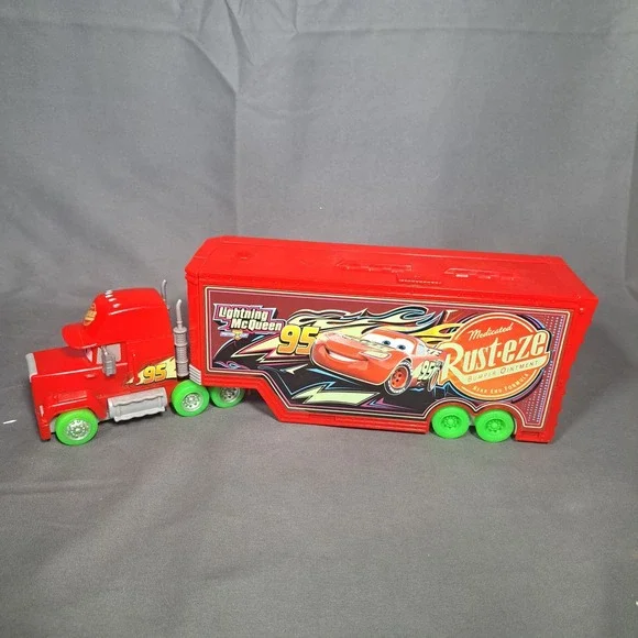 Mattel Disney Pixar Cars Glow Racers Transforming Mack Playset Hauler