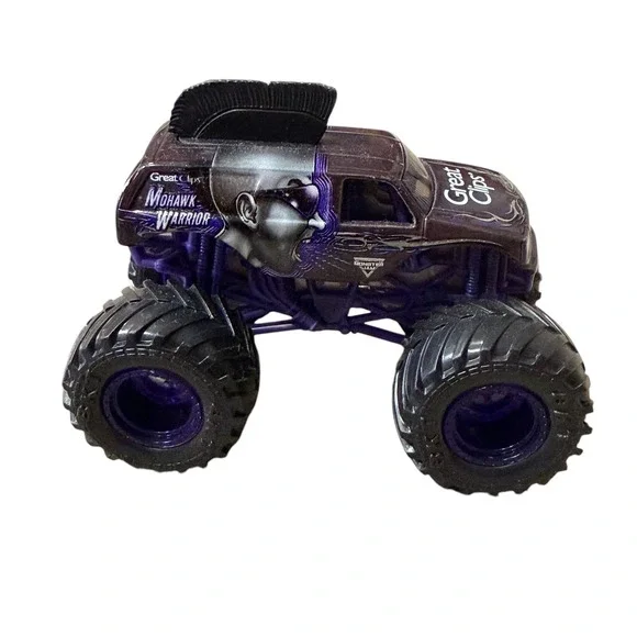 Monster Jam Great Clips Mohawk Warrior Purple Black Diecast Monster Truck 1:64