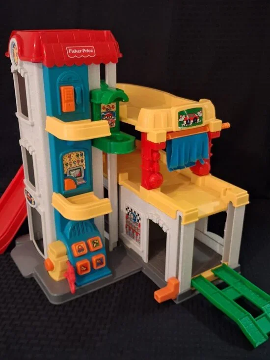 VTG Fisher-Price Little People Garage Gas Station Car Wash Playset 1999 Works!