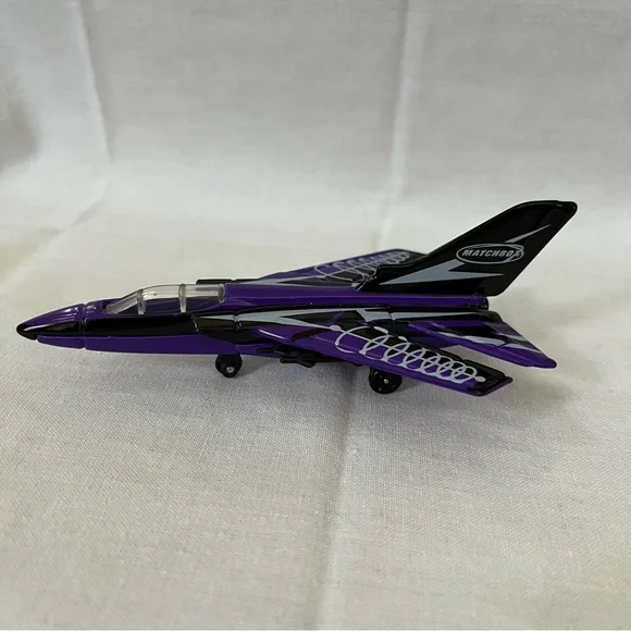Matchbox Tornado SB 22 2000 Plane