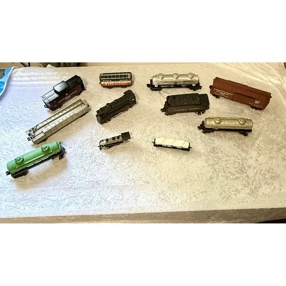 Lionel O Gauge Trains (7) - ho Bachmann‎  (2) - Marx Trains (2) Total 11pc Set