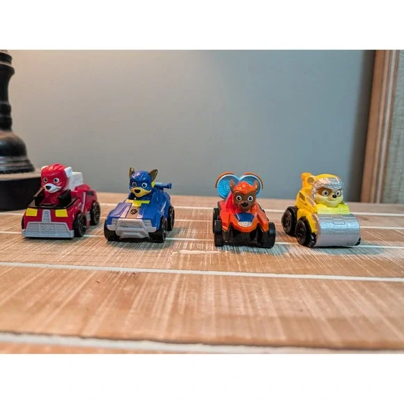 Paw Patrol True Metal‎ Die-Cast Vehicles Marshall Chase Zuma Rubble Lot of 4