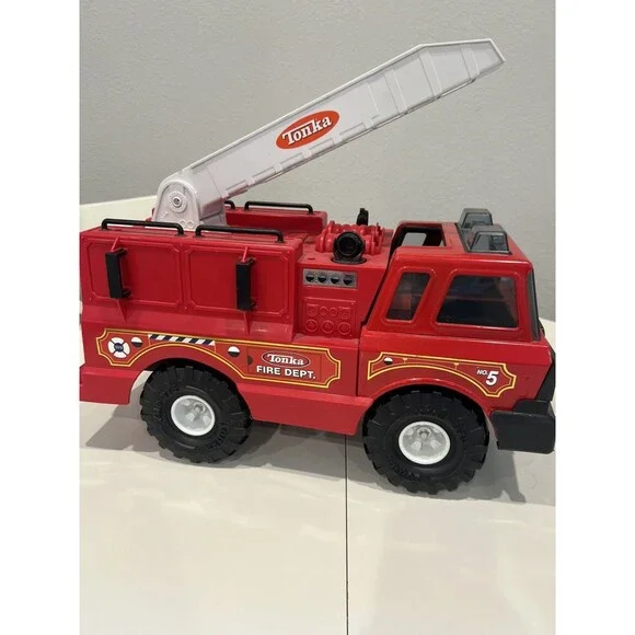 Tonka Truck Fire Dept. No 5 Bucket  White Wheels mint vintage