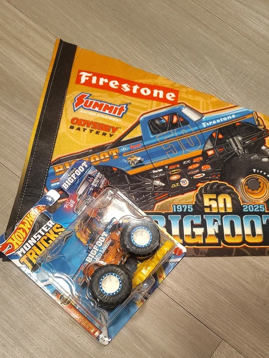 Collectibles Hot Wheels Monster Trucks Bigfoot Toy Vehicle With Banner