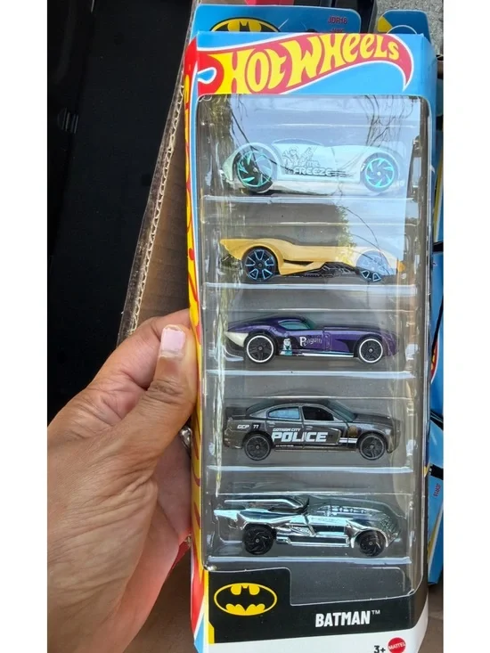 Limited item hard to find 2025 Hot Wheels Batman 5 Pack Chrome Batmobile DC