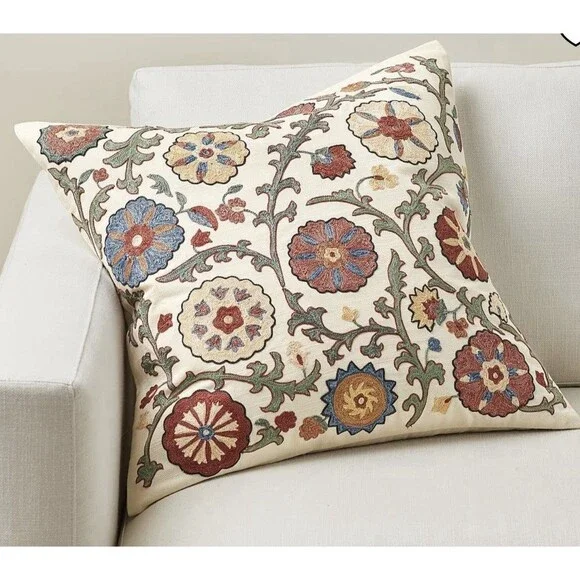 Pottery Barn Penelope Embroidered Pillow Cover 22”x22” EUC 100% Cotton