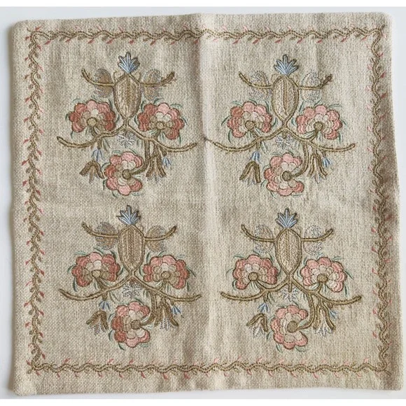 Pottery Barn Saige Embroidered Cotton/Linen 20