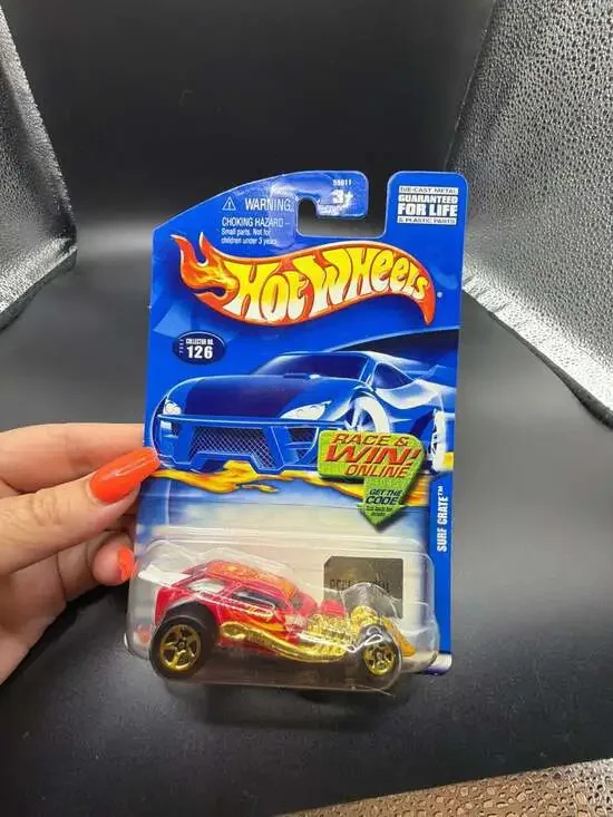 2002 Hot Wheels Surf Crate #126 Red Die-Cast Toy Car