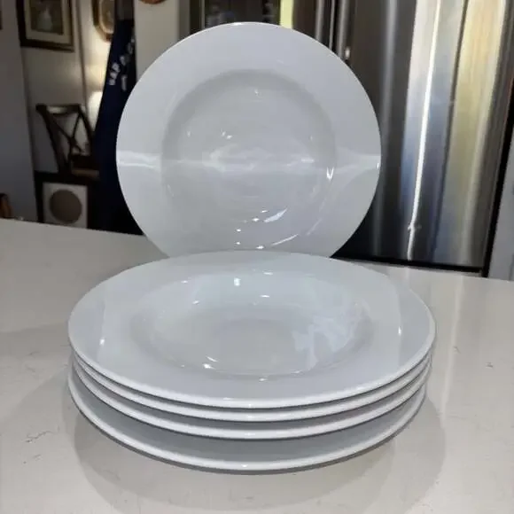 Pottery Barn Great White Rimmed Pasta/Soup Bowls Set of 5