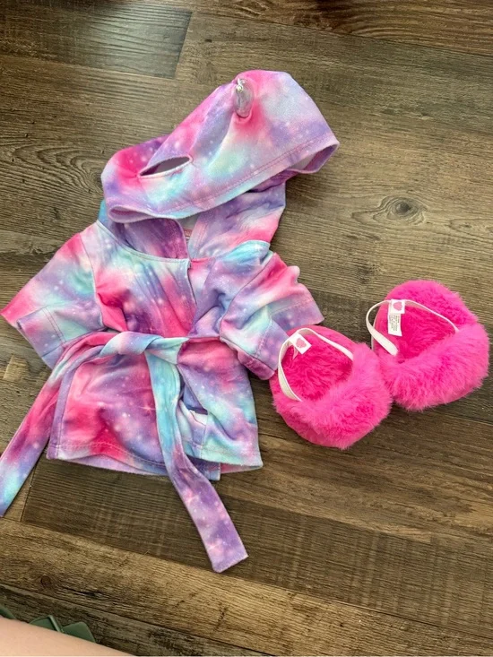 Build-A-Bear fuzzy tie dye robe and matching pink fuzzy slippers set