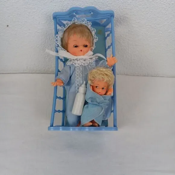 Vintage Dolls in Crib with Bottle Plastic Made in Hong Kong 7