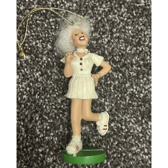 Lady golfer ornament 
