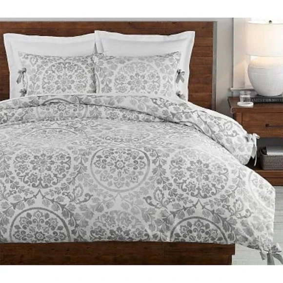 Pottery Barn Ana Medallion Gray‎ White Cotton Sham Set 2 Standard 1 Euro NEW