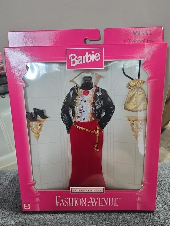 Vintage 1997 Barbie Internationale Fashion Avenue Spain Flamenco Outfit NIB 1810