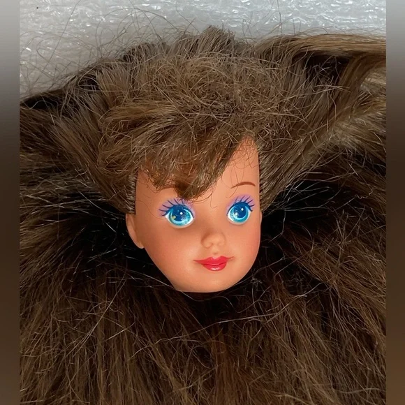 Vintage 1990s Barbie COURTNEY Doll Brown Long Hair - HEAD Replacement Only