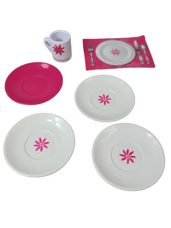 American Girl Cafe Replacements 4 Plates Daisy Mug Placement For 18
