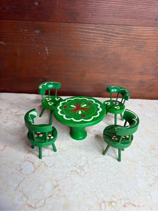 Vintage Miniature Dollhouse Wood Hand Painted Round Table & Four Chairs