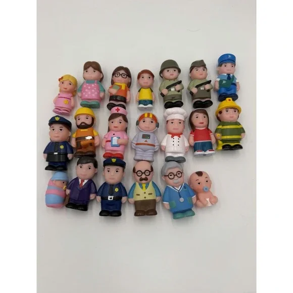 Beverly Hills Doll Collection Sweet Li'l Folks Lot of 20 Community Family