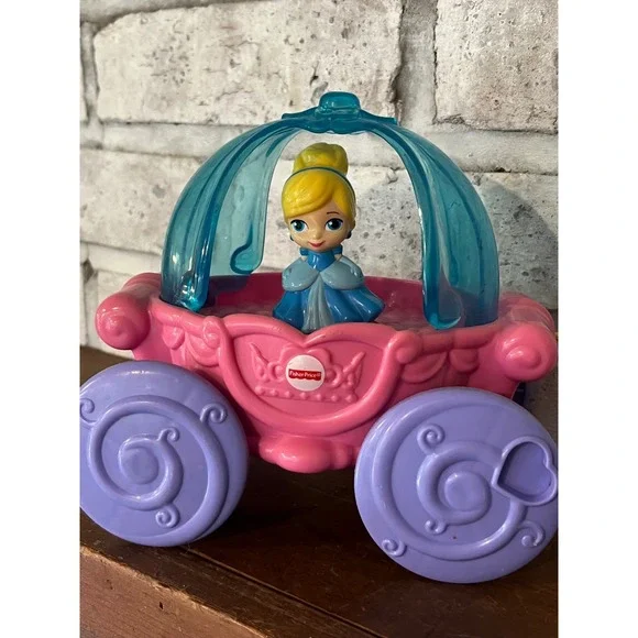 Fisher-Price‎ Disney Princess Cinderella Musical Carriage Pull Toy