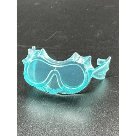 Monster High Doll Gil Webber Wheel Love Replacement‎ Goggles