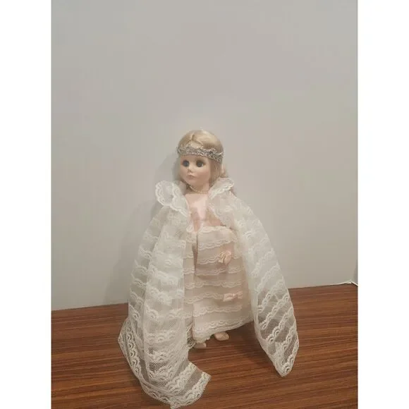 1980's Effanbee Vinyl Cinderella Storybook Series 11 in #1176 With‎ Tag