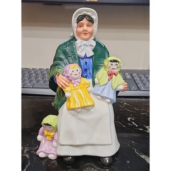 ROYAL DOULTON THE RAG DOLL SELLER FIGURINE #HN 2944 - EXCELLENT!