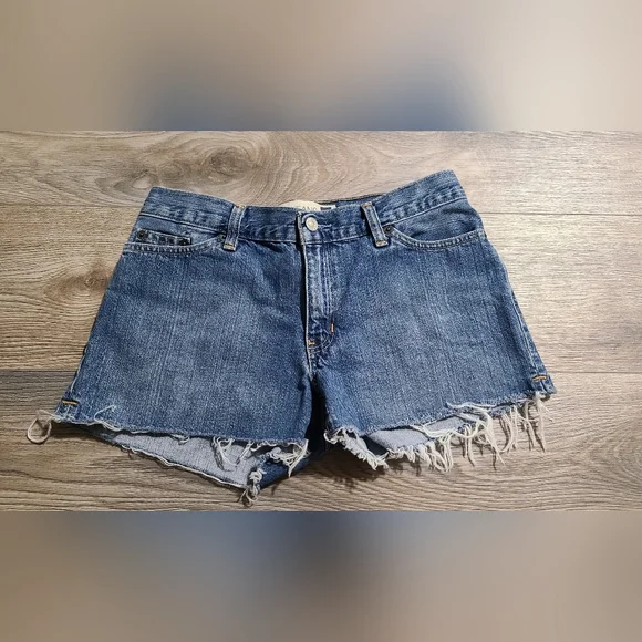 GAP women's Jean‎ blue denim shorts Cut-Offs size 4